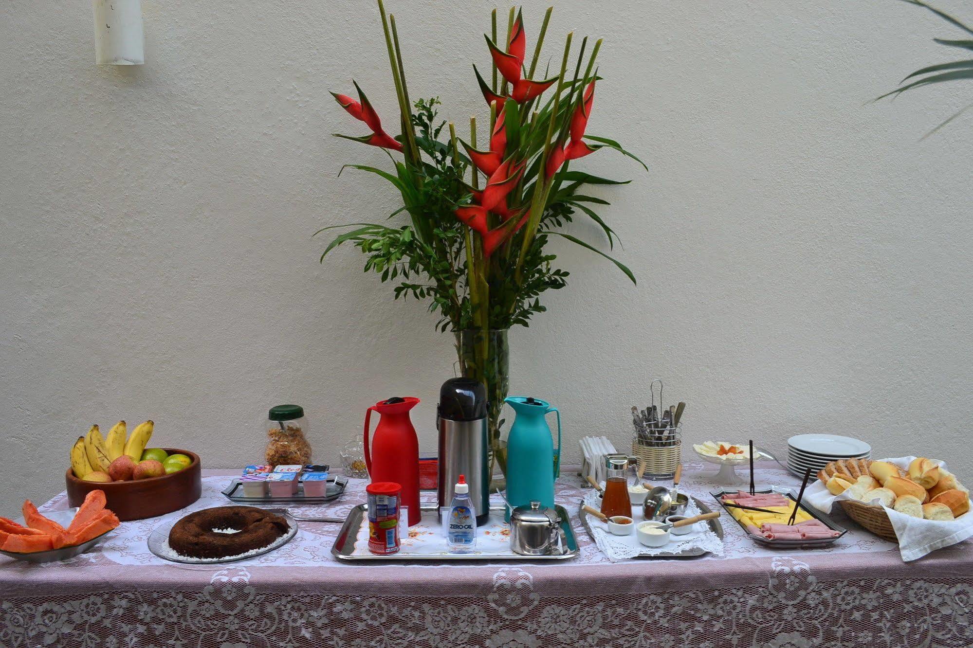 Casa Amarela - Zona Sul Pensión 2*